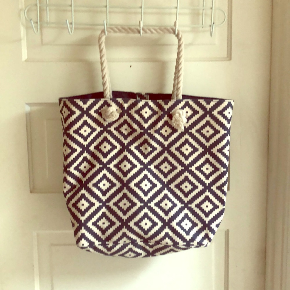 Patterned Tote with Rope Straps